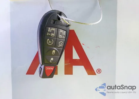 2016 Chrysler Town & Country Limited Platinum z USA, uszkodzony, nr VIN 2C4RC1GG8GR160201